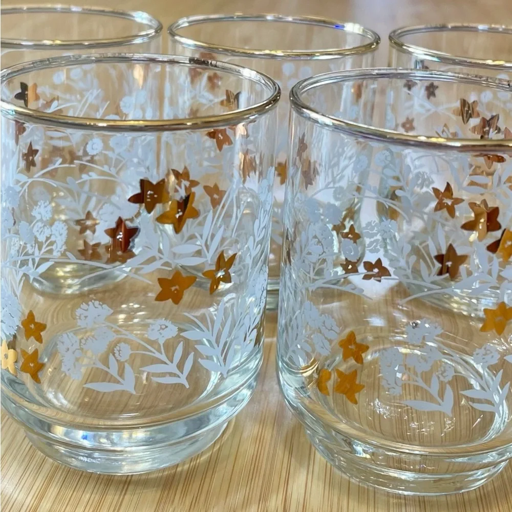 Libbey vintage juice glasses, set of 5, gold trimmed,1970’s? Excellent condition